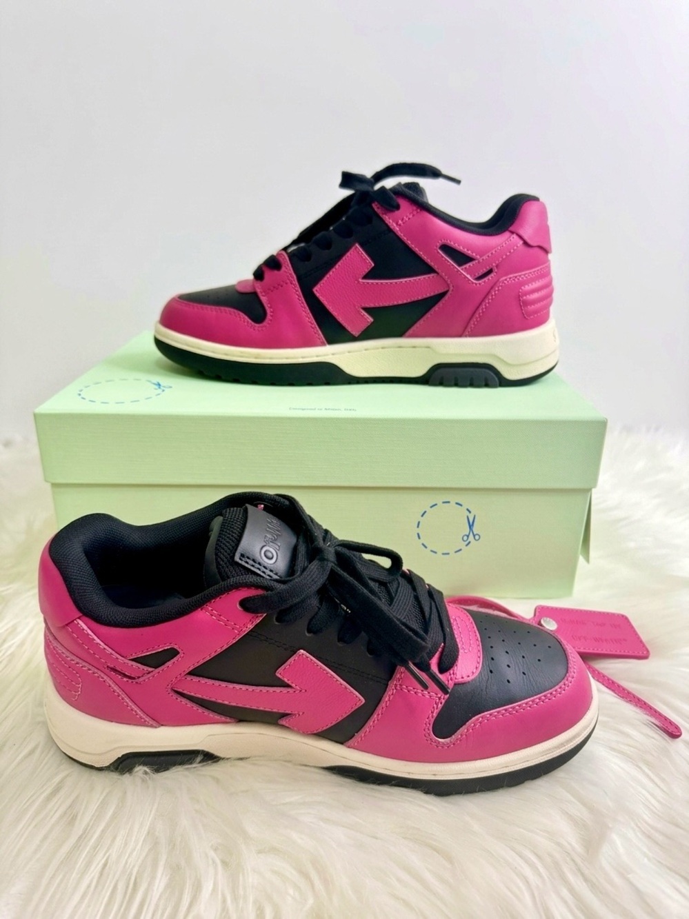 Like New Off-White Pink Sneakers with tag full inclusion